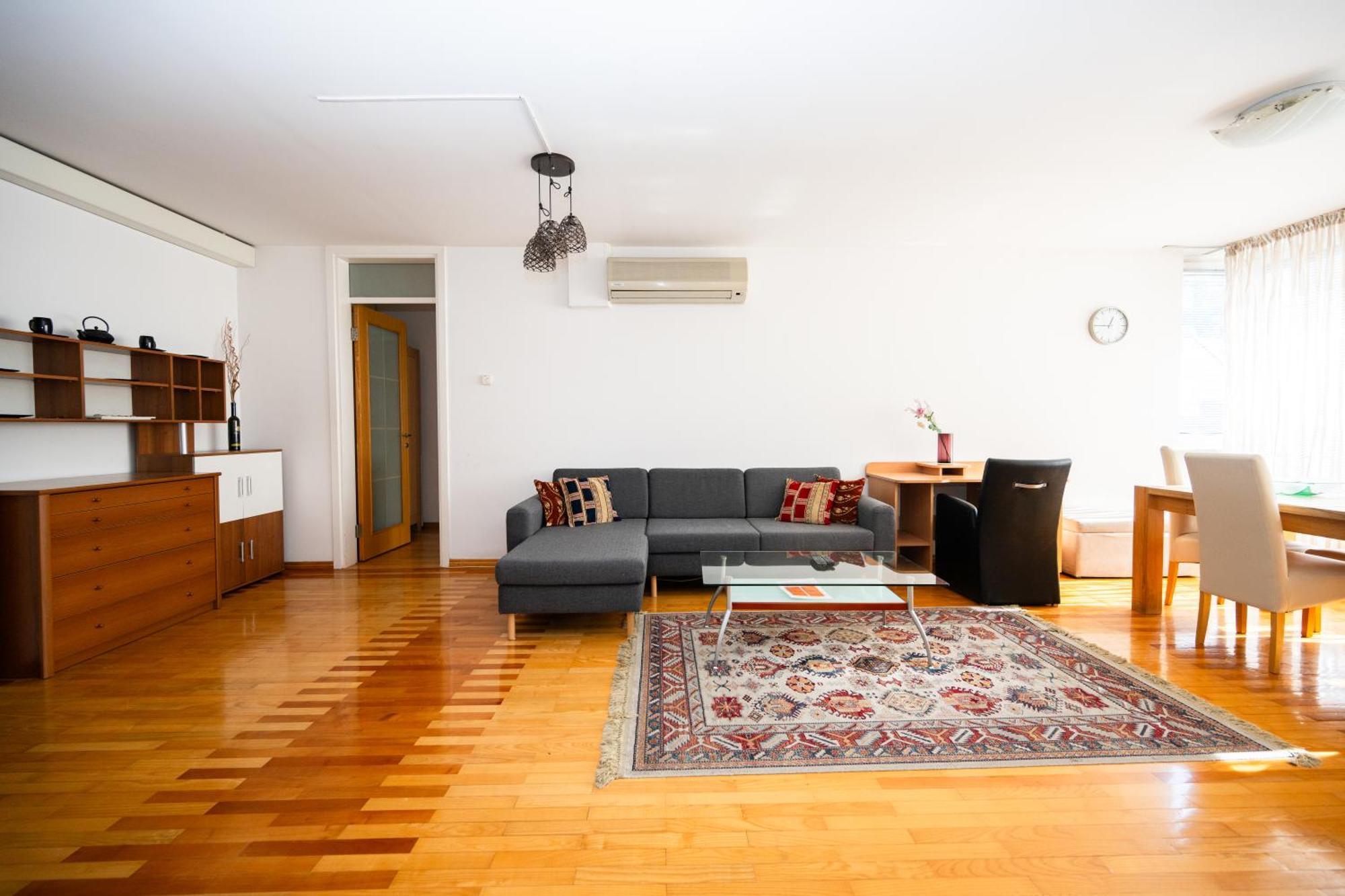 Modern 2Bdr Apartment In The Center- Free Parking SJJ Exterior photo